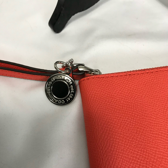 Coach Crossgrain Leather Corner Zip Wristlet Orange-Red EUC - Picture 4 of 8